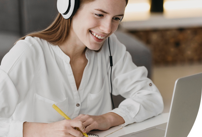 teacher-talking-with-her-students-online 1